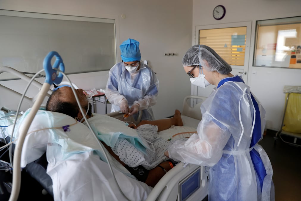 Coronavirus: la france compte 5.879 patients soignes en reanimation