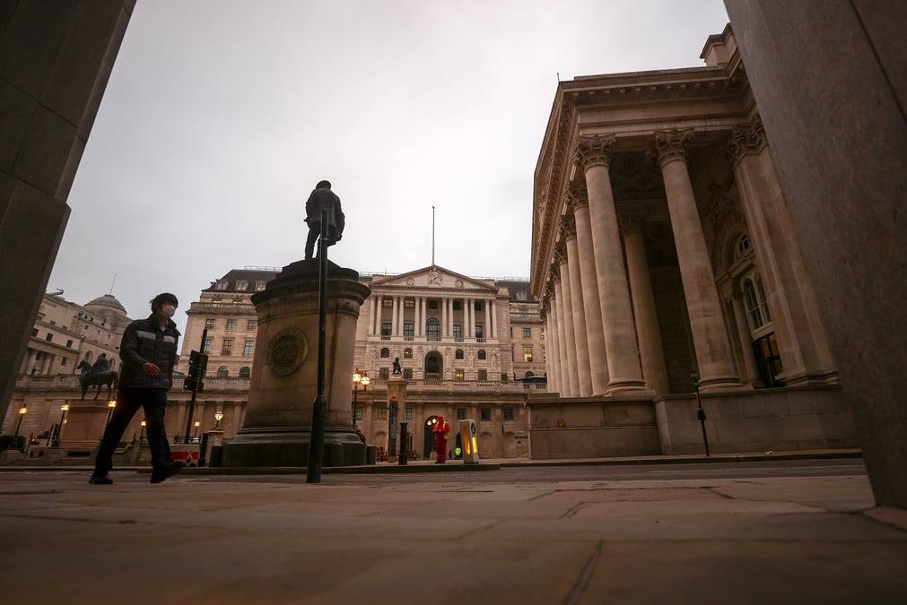 Gb: la banque d'angleterre laisse sa politique monetaire inchangee