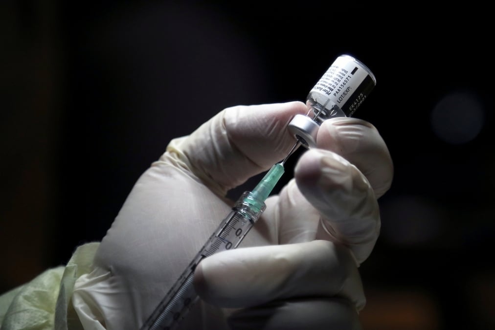 Coronavirus: la commission europeenne autorise le vaccin pfizer-biontech