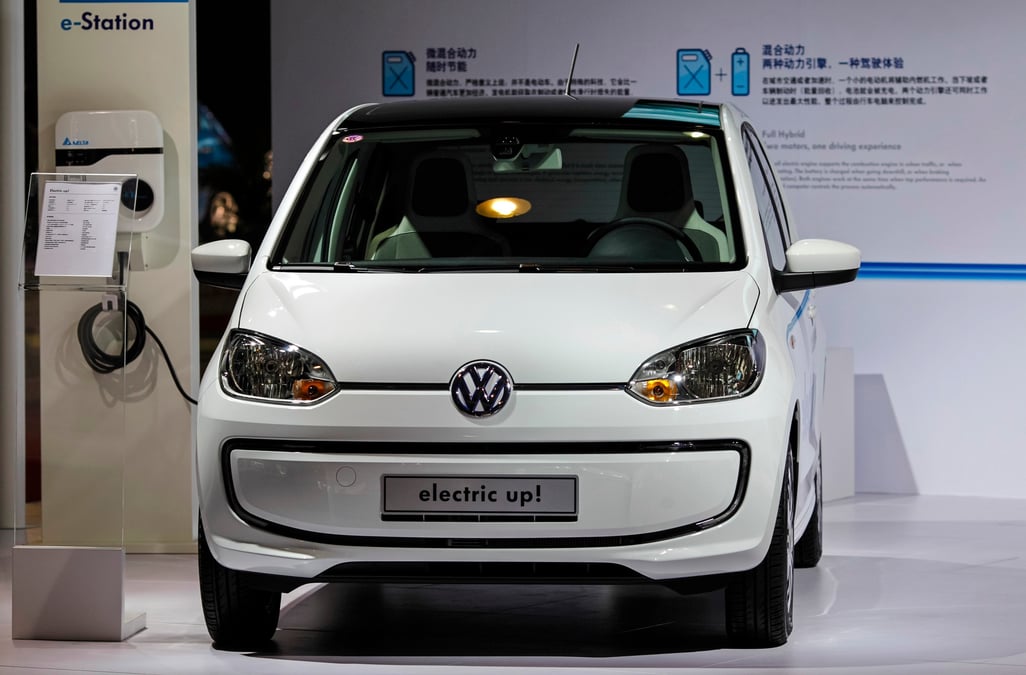 Volkswagen annonce officiellement son entrée dans le leasing social. La petite Volkswagen E-UP sera proposée à 89 euros par mois dès la fin du mois.