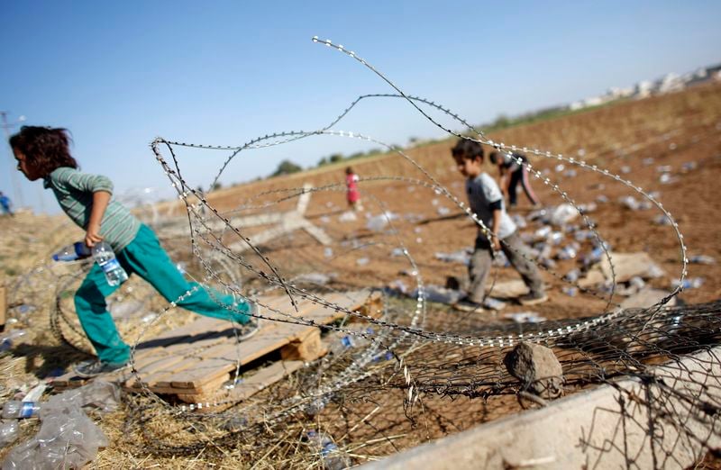Malgré les raids, l'EI se rapproche de la ville syrienne de Kobani