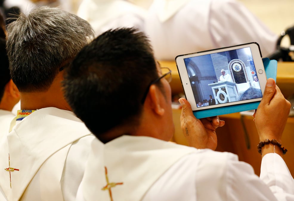 Le pape a manille lance un appel a lutter contre la corruption