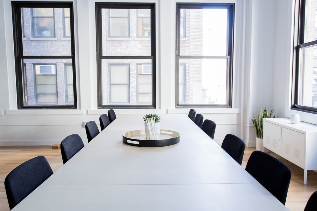 bureaux vides, travail, emploi, recrutement
