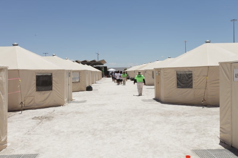 Le gouvernement trump insiste sur l'enfermement des migrants mineurs