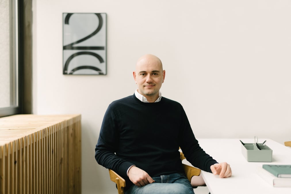 En France, sous la direction de Jérémie Rosselli (photo) , comme sur ses autres principaux marchés, N26 focalise ses efforts sur ses 4 millions de clients à fort potentiel.