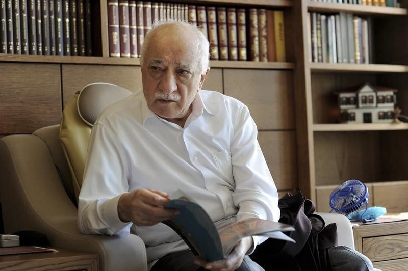 Ouverture d'une enquête sur le prédicateur turc Fethullah Gülen