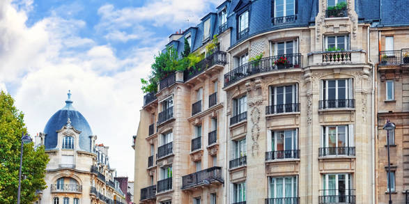 Au deuxième trimestre, la hausse des prix dans l'immobilier ancien a uniquement été portée par les maisons, dont le prix a progressé de 0,9% sur un an, tandis que celui des appartements n'a pas bougé.