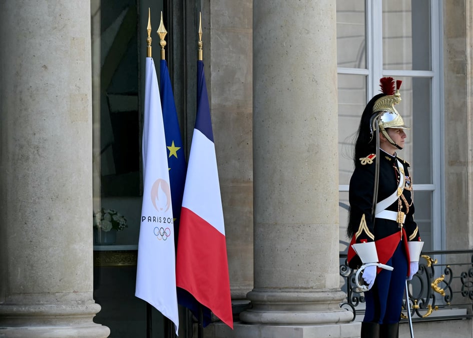 L'entree du palais presidentiel de l'elysee