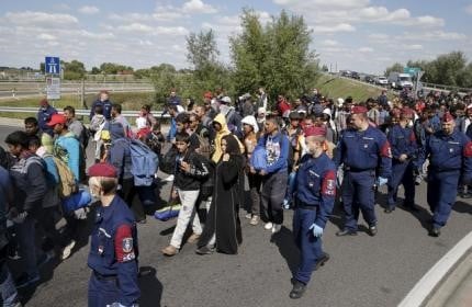 Nombre record de migrants interpelles en hongrie en une journee
