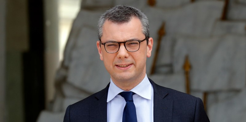 Kohler prouvera qu'il a respecte la loi, dit l'elysee
