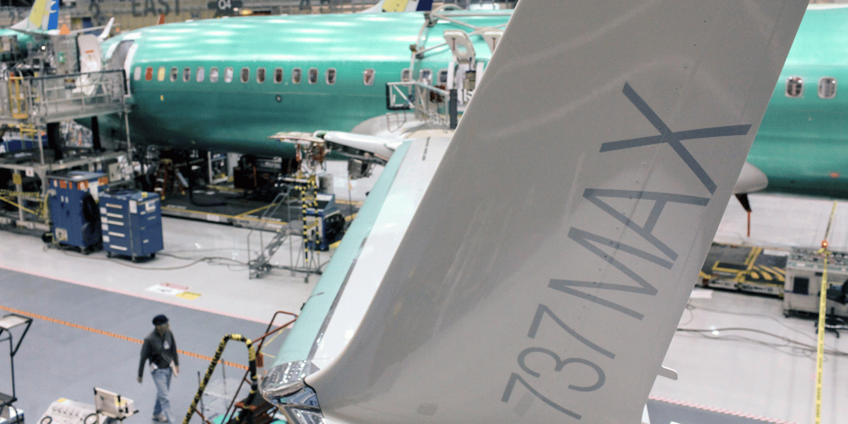 737 MAX