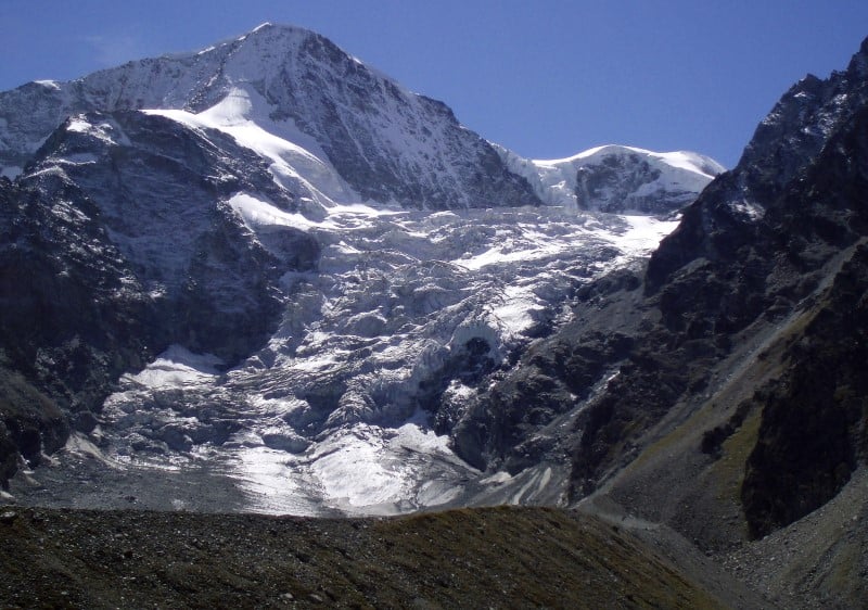 Quatre randonneurs tues dans les alpes suisses
