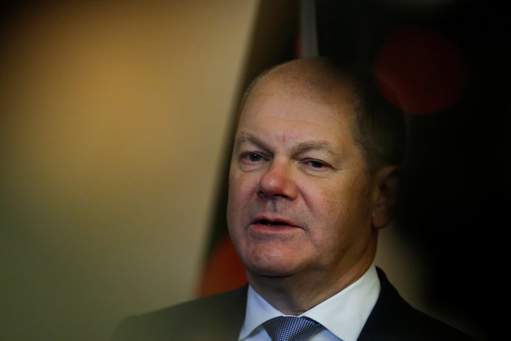Une fusion d.bank-commerzbank, pure "speculation", dit un ministre