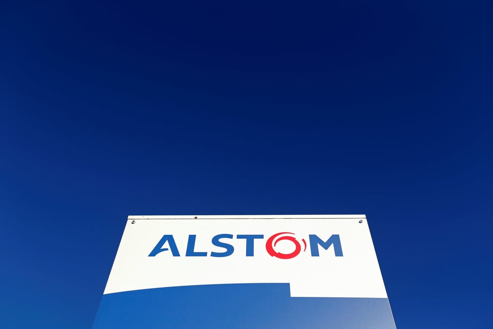 Bouygues va ceder 4,8% du capital d'alstom, sans effet sur l'acquisition de bombardier transport