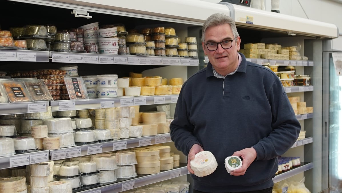 Philippe Delin, patron de la fromagerie Eponyme, dans son magasin éphémère
