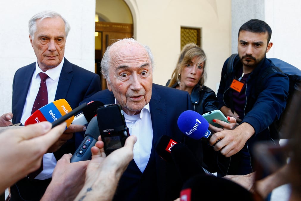 Devant la justice, blatter defend un "accord de gentlemen" avec platini