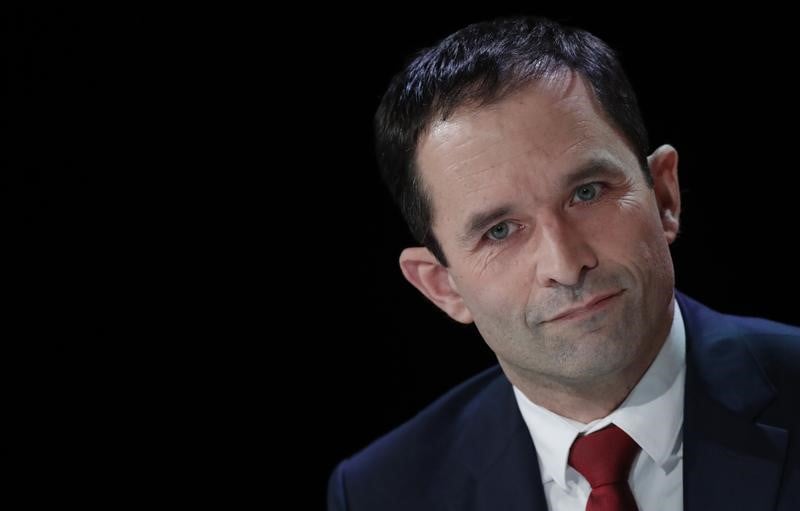 Un "pole reformiste" prepare un terrain d'entente avec hamon