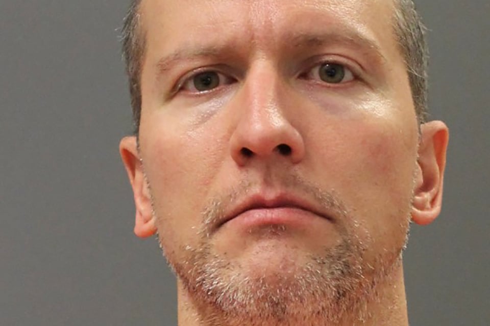 Le policier accuse de la mort de george floyd remis en liberte provisoire