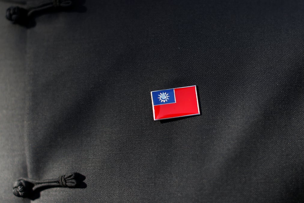 La france recadre la chine apres des avertissements au sujet d'une visite a taiwan