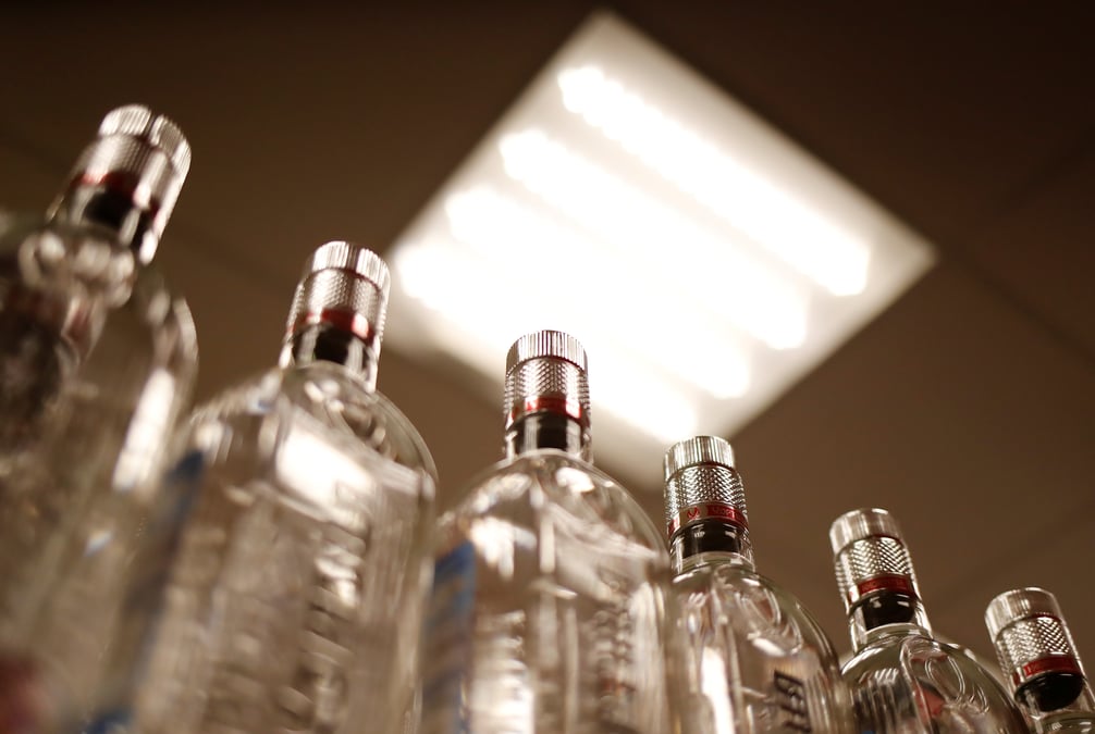 Vingt-six personnes meurent apres avoir bu de l'alcool frelate