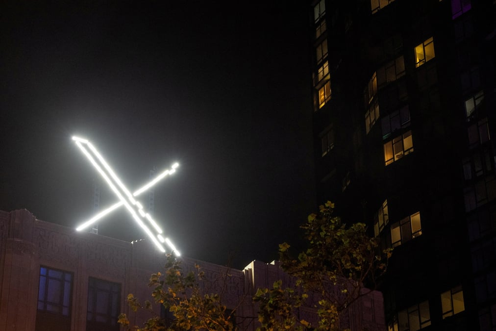 Photo de fichier : le logo « x » est visible en haut de la plateforme de messagerie x, anciennement connue sous le nom de twitter.