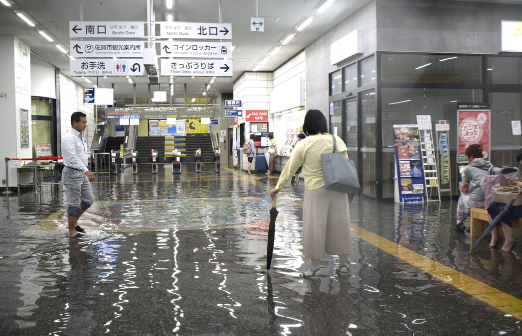 Pluies torrentielles dans le sud du japon, deux morts