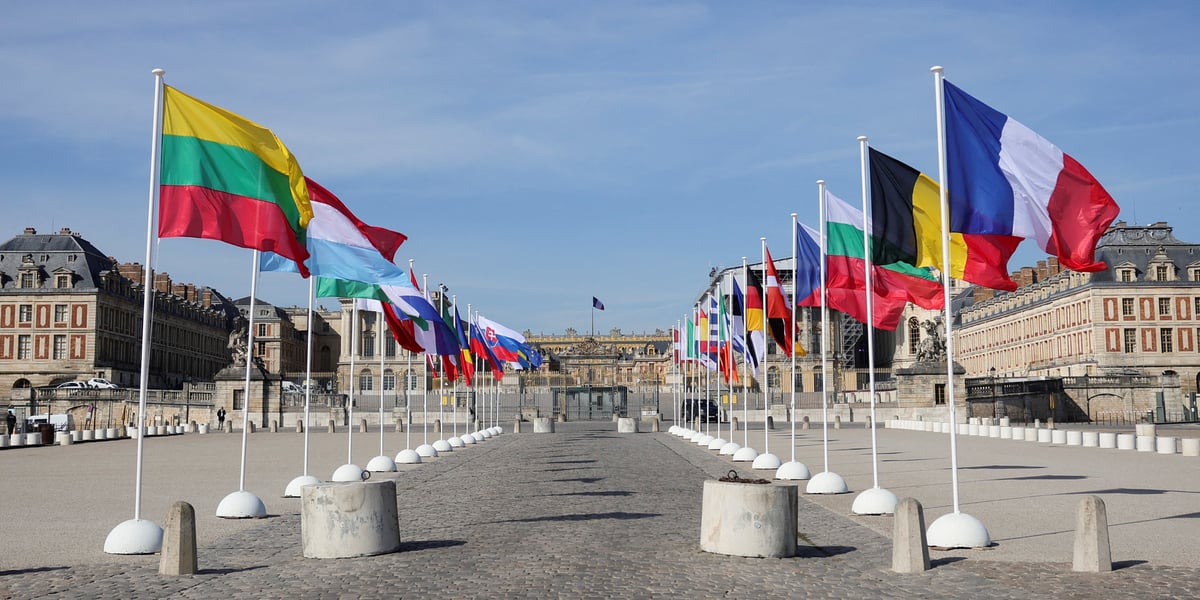 L'ue reunie a versailles face a la guerre en ukraine