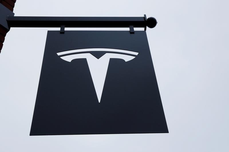 Usa: citron research porte plainte contre tesla