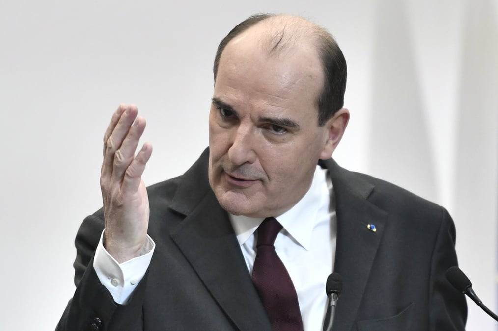 France: 20 departements sous surveillance renforcee face au coronavirus, dit castex