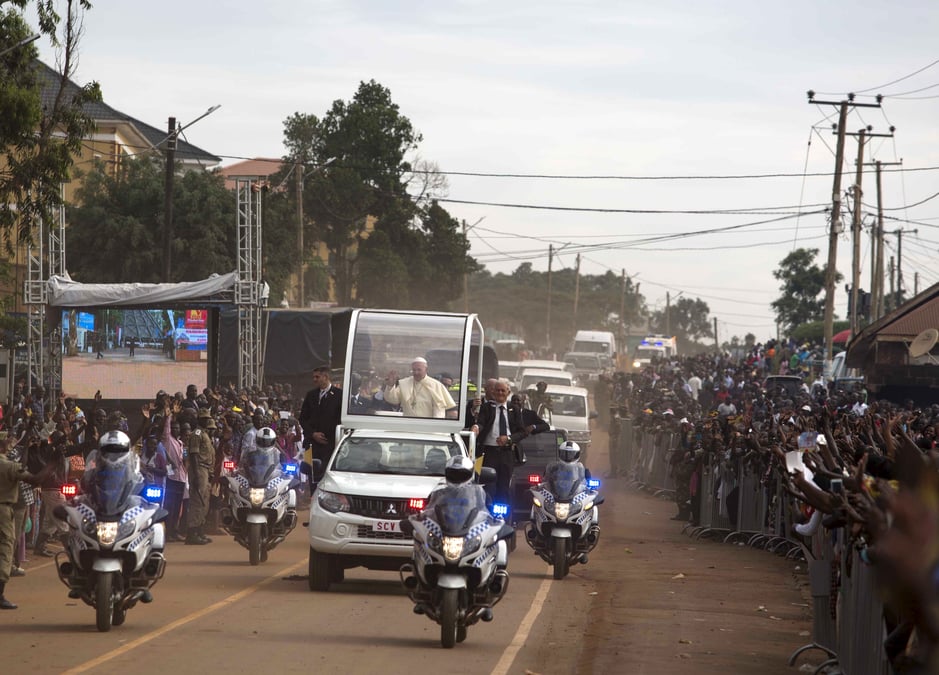 Le pape celebre la memoire de convertis chretiens en ouganda