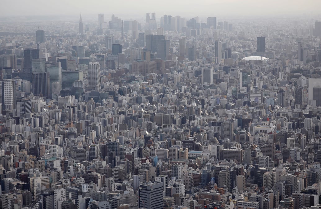 Le japon en etat d'alerte avant l'arrivee d'un typhon