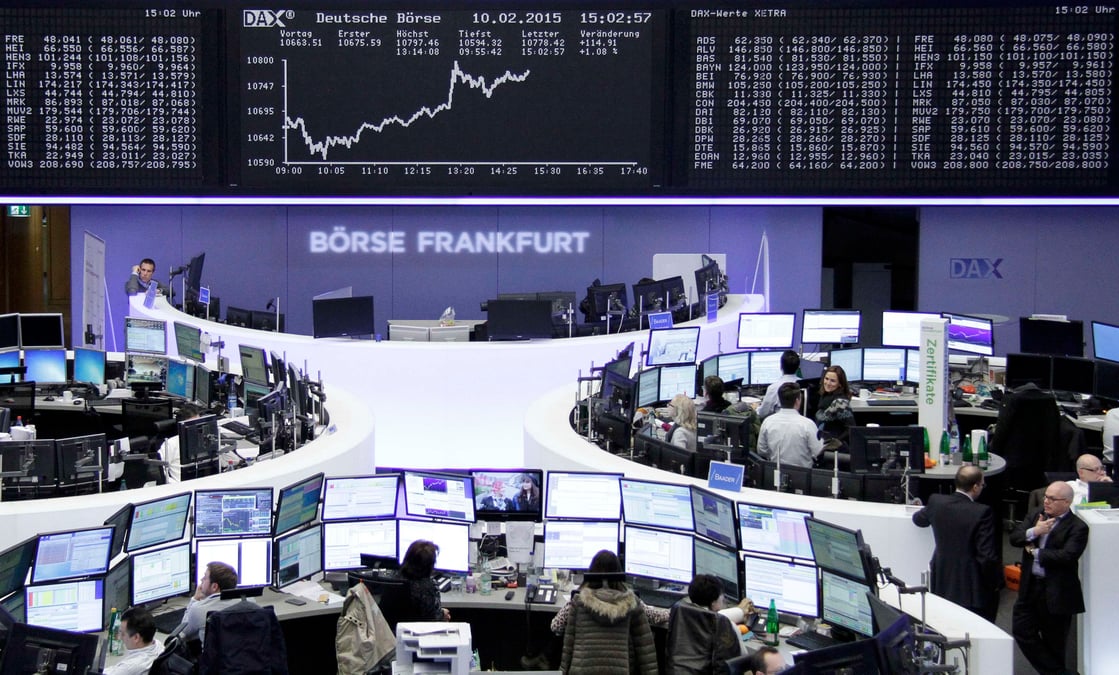 Recul des bourses europeennes vers la mi-seance