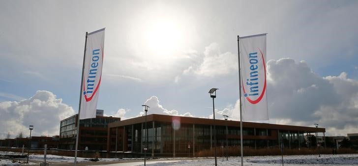 Infineon fait moins bien que prevu mais maintient ses previsions