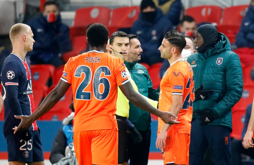 Le match psg-basaksehir interrompu, les turcs denoncent une insulte raciste d'un des arbitres