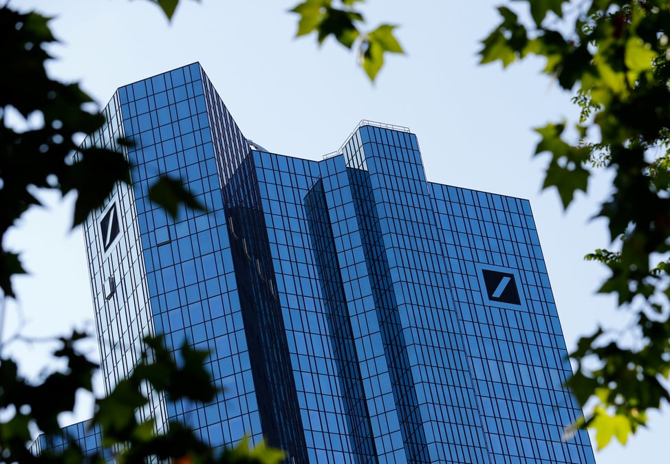Le benefice net de deutsche bank depasse les estimations au troisieme trimestre