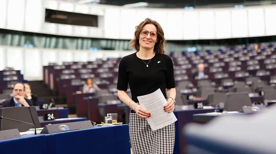 Jessika Roswall, commissaire européenne à l'Environnement, à l'Eau et à l'Économie circulaire compétitive, au Parlement européen, à Strasbourg, en mars 2023.