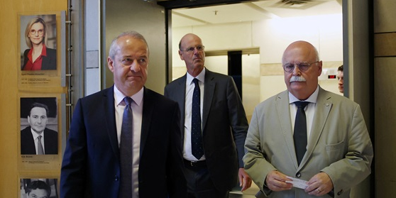 Jean-François Husson (sénateur LR), Eric Lombard (Economie) et Claude Raynal (PS).