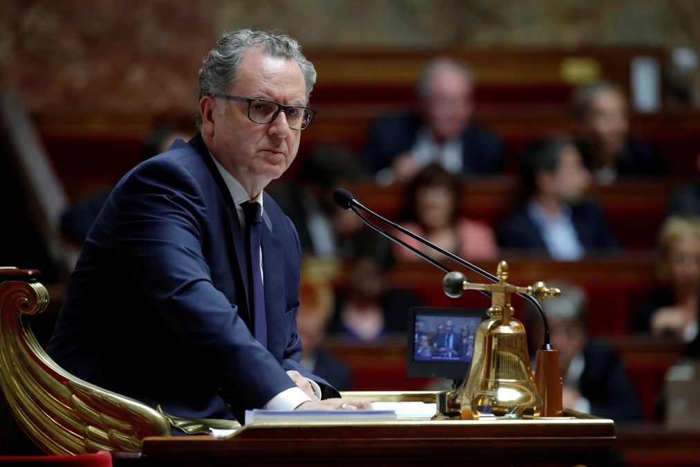 Ferrand plaide pour un ample remaniement valide par le parlement