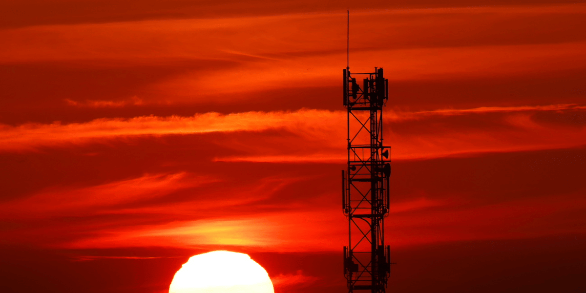 Les opérateurs télécoms ont toutes les peines du monde à installer des antennes-relais dans certains villages, où elles ne sont pas les bienvenues.