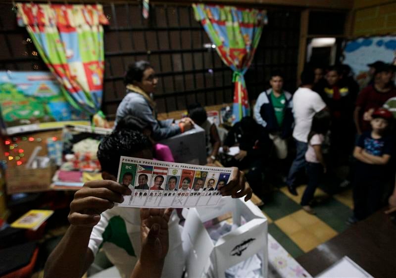 Les deux camps revendiquent la présidence au Honduras