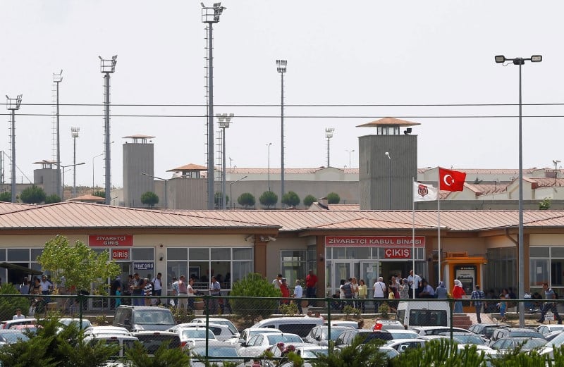 Pres de 34.000 detenus liberes en turquie