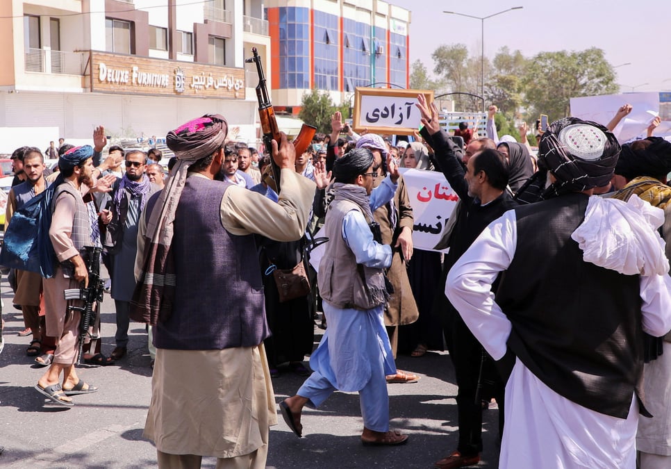L'onu denonce des violences des taliban, la russie snobe l'inauguration du gouvernement