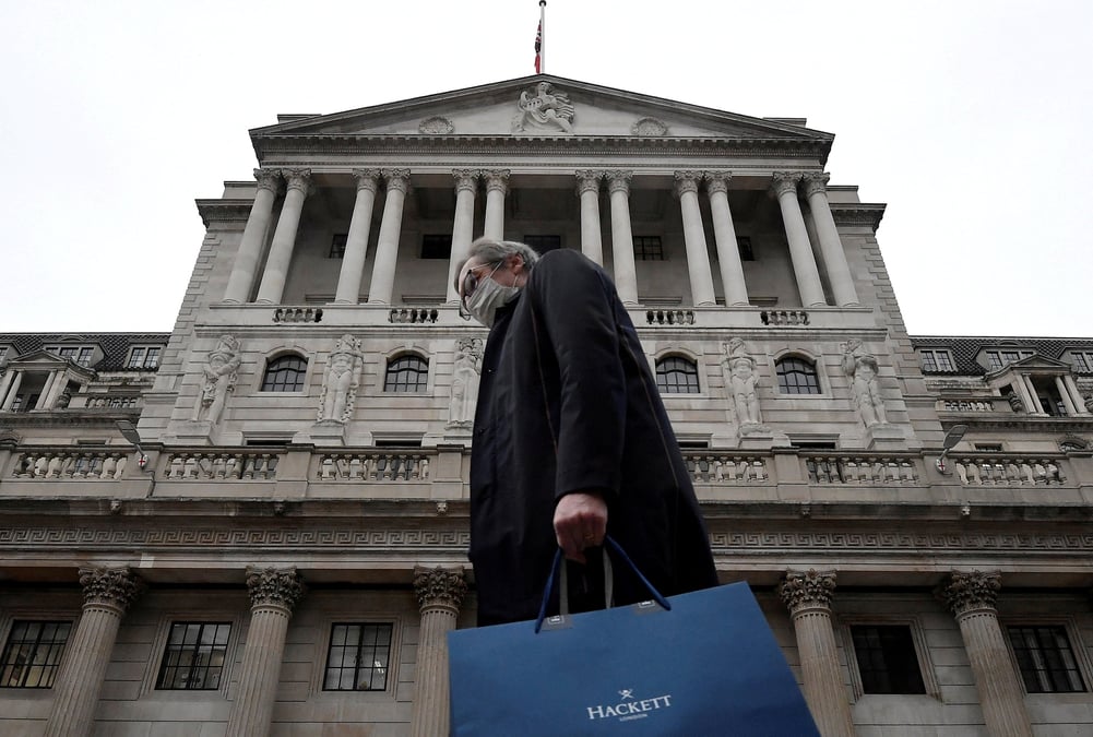 La boe releve son taux directeur a 1% malgre le risque de recession