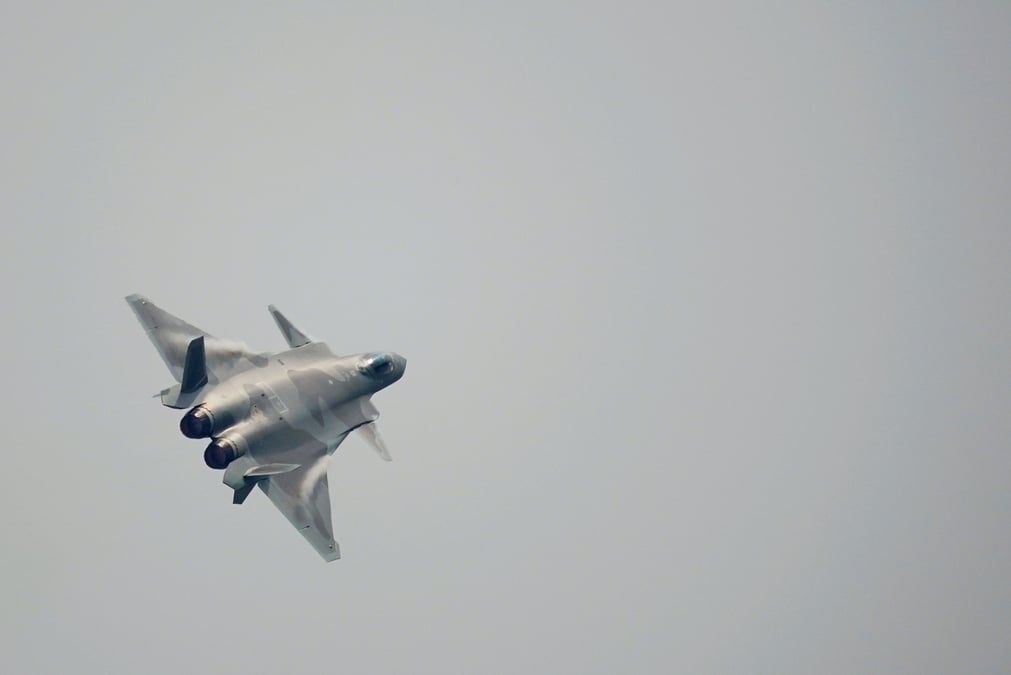 Des chasseurs chinois penetrent a nouveau dans la zone de defense aerienne de taiwan