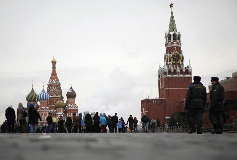 L'economie russe a limite sa contraction a 0,2% en 2016
