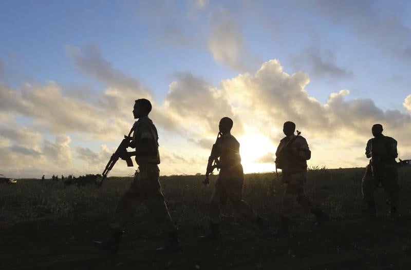 Al chabaab tue 20 militaires en somalie