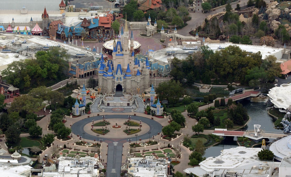 Usa: la reouverture du parc disney world maintenue a samedi