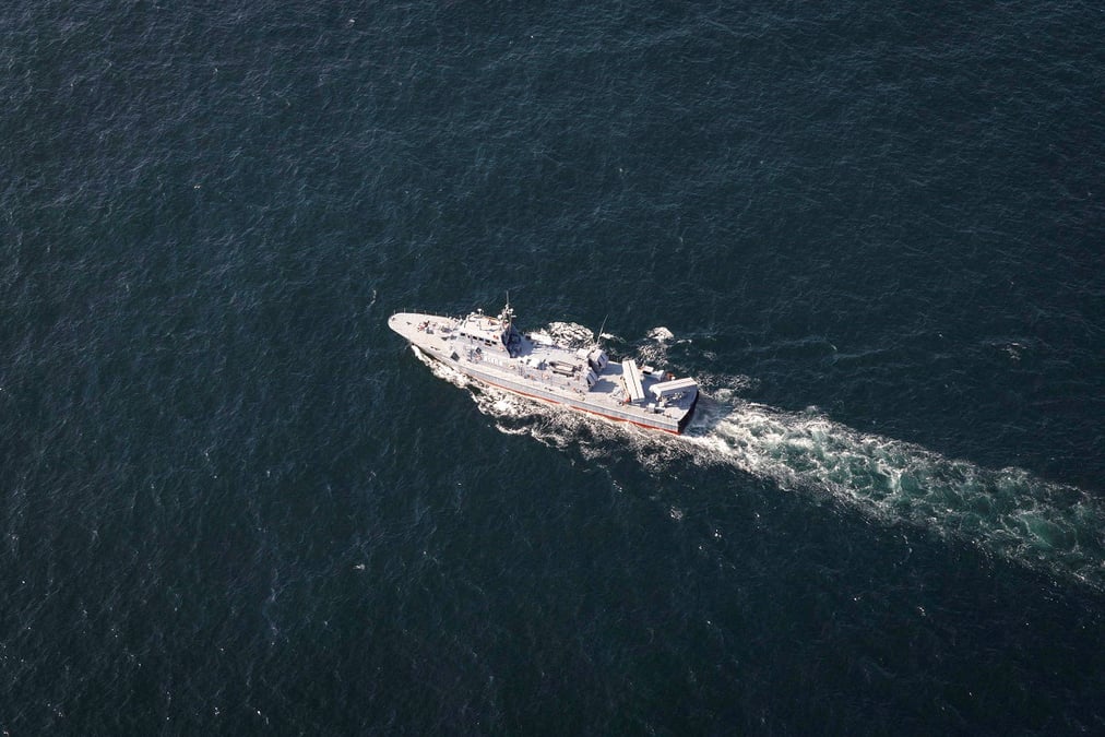 Un navire militaire iranien dans le golfe d'oman
