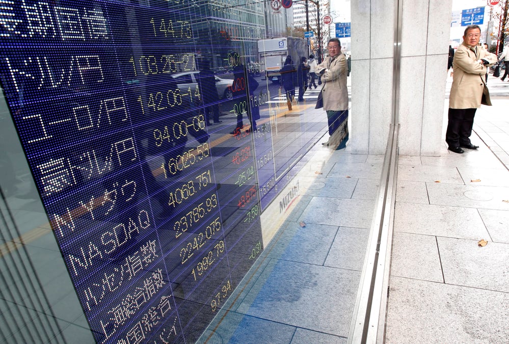 Tokyo finit en legere hausse