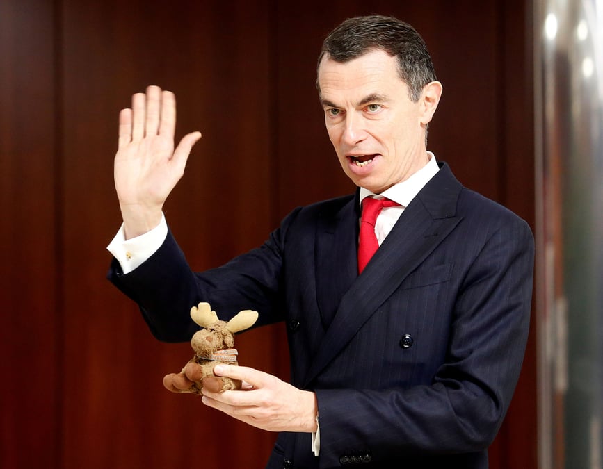 Unicredit: le depart de mustier n'est pas lie a mps, dit le president designe